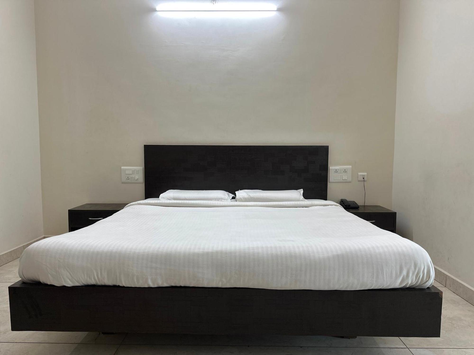 Super Hotel O Sar Residency Nanjangud Kültér fotó